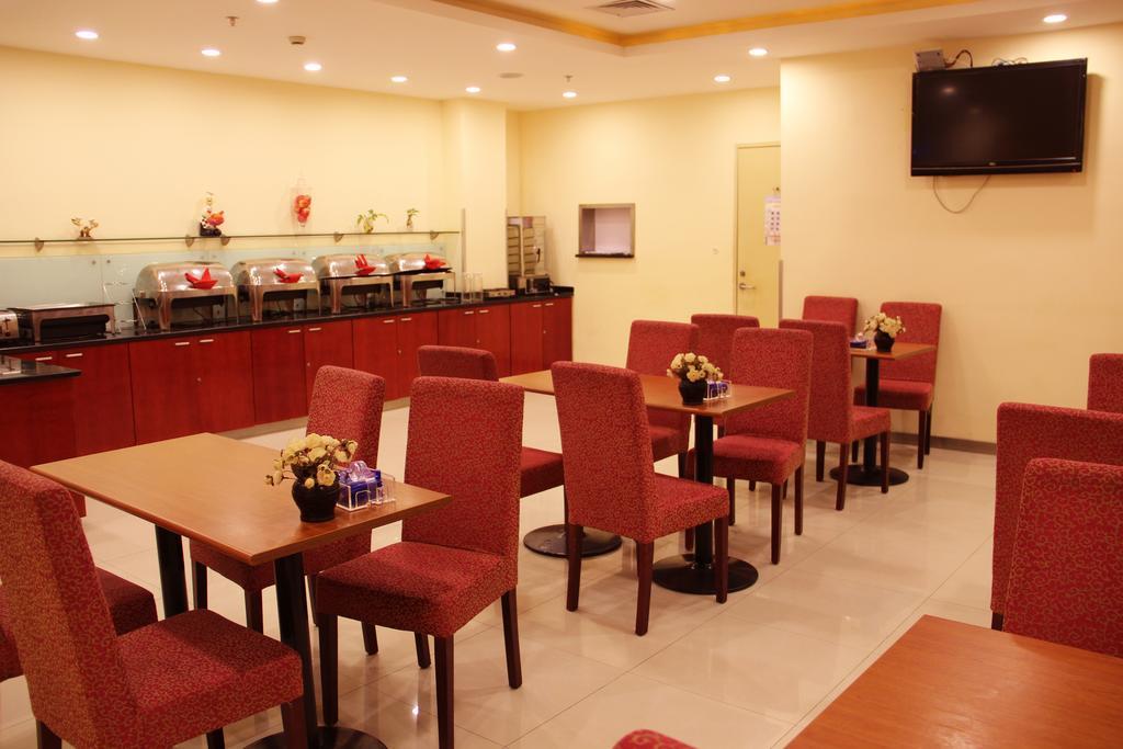 Hanting Express Shenyang Longemont Square Bagian luar foto